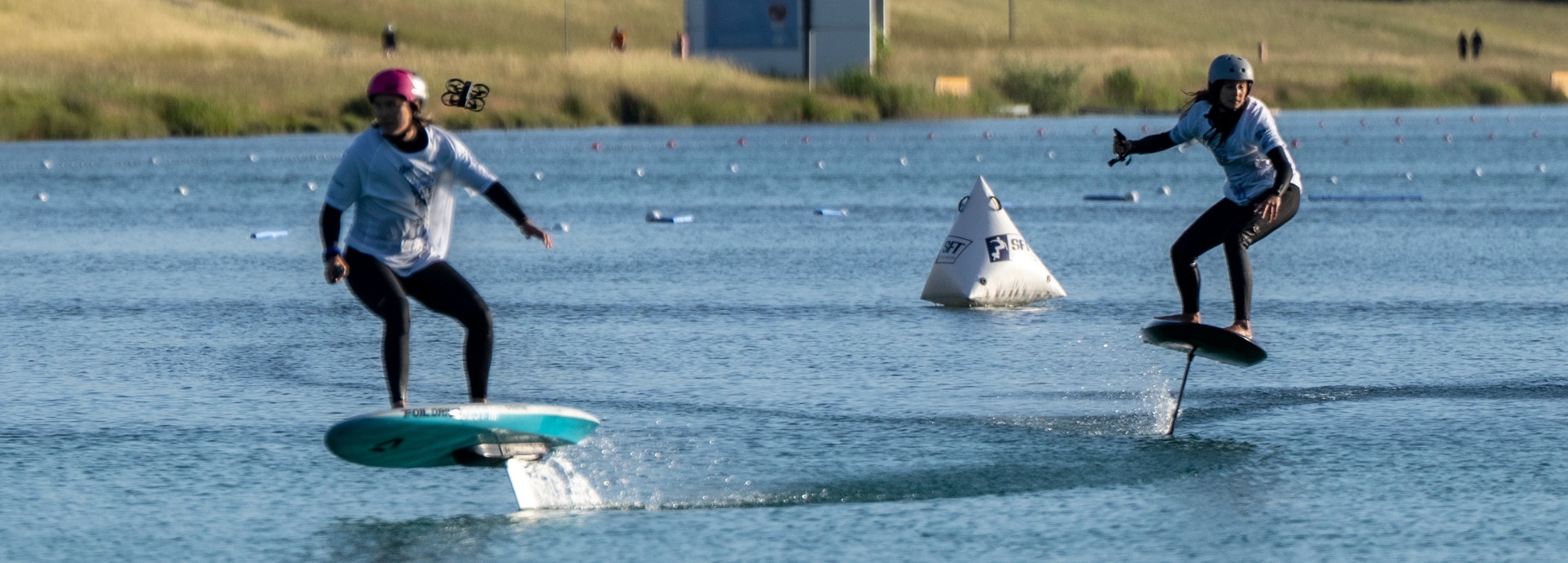 Zwei Foil-Rider im Rennen, Munich Water Days 2026